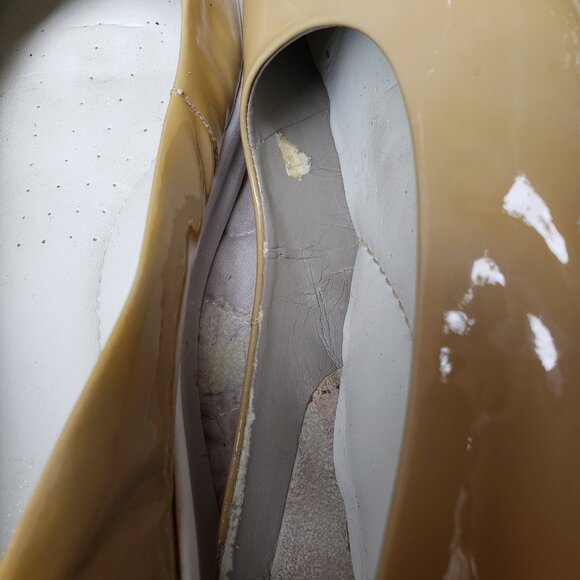 EUC EASY SPIRIT Esoroco Anti-Gravity Tan Patent Leather Wedge (9) - Picture 5 of 11